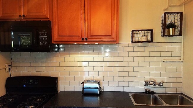 Photo - 2853 Hawthorn St Unit 3 - (2853 Hawthorn)