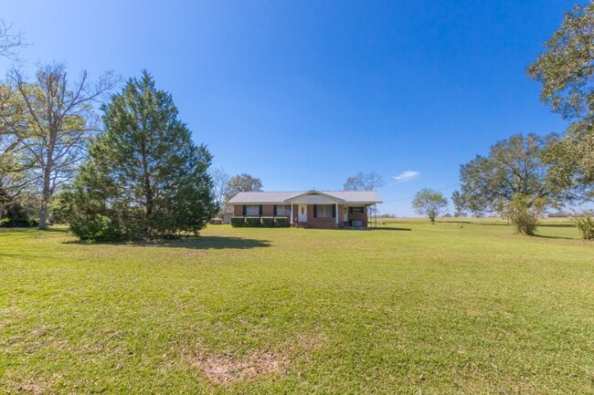 Building Photo - 15201 County Rd 71 S