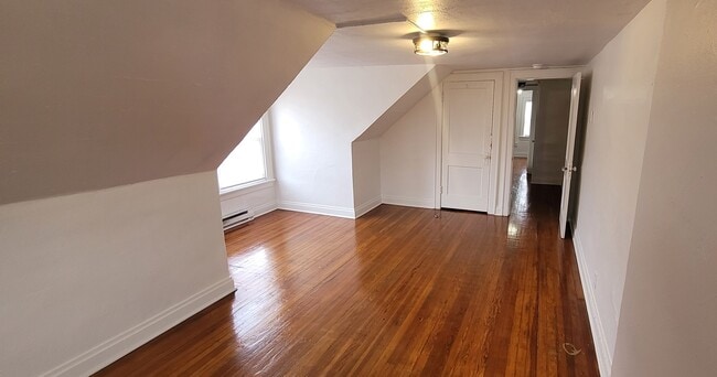 Living Rm space - 2212 Indianola Ave Apartamentos Unidad 2212-B