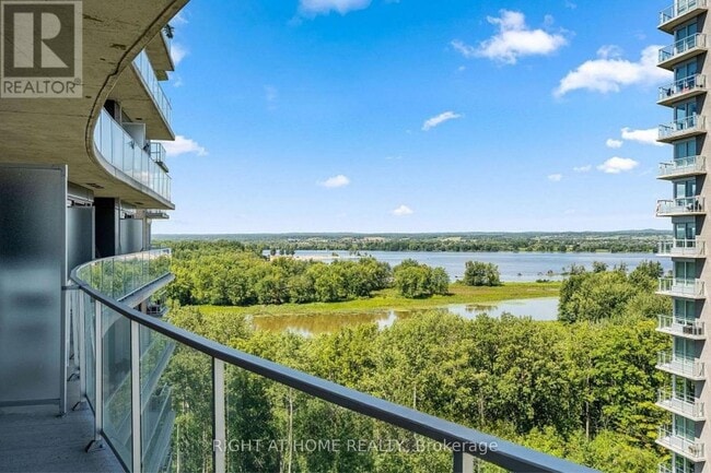 Photo - 200 Inlet Private Unité 902