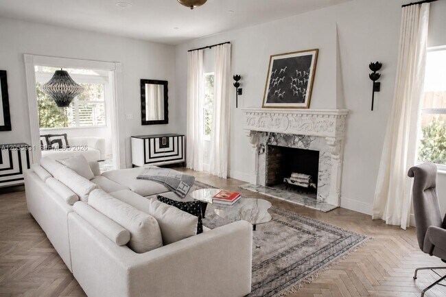 Photo - 3190 Sheridan Ave
