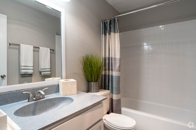 2BR, 1BA - 797SF