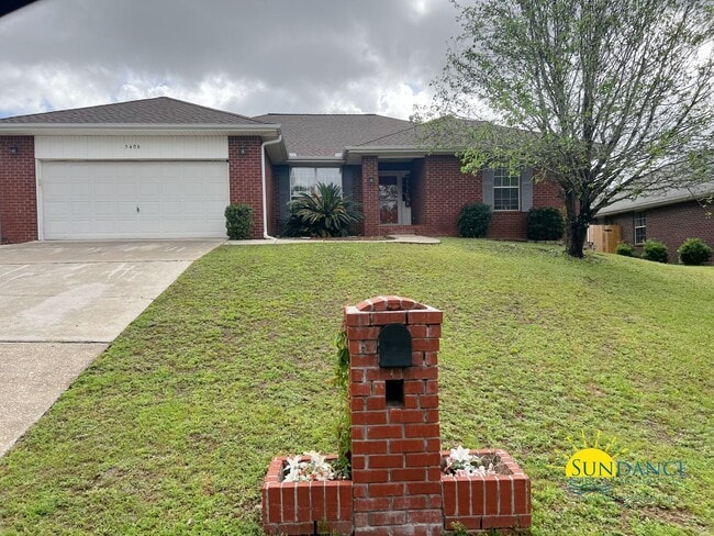 Building Photo - Spacious 4 Bedrooms in South Crestview!