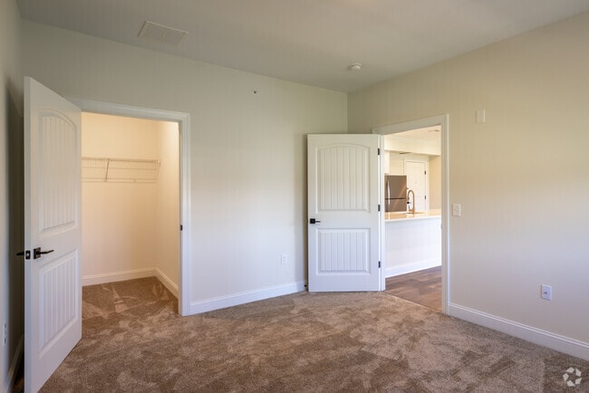 2BR, 1BA - 1,200SF