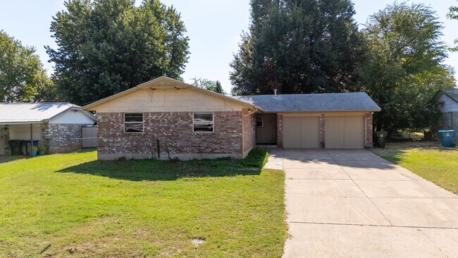 Photo - Cute 5 Bedroom House!