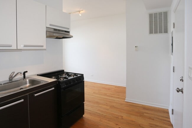 Photo - 5054 N Winthrop Ave Unidad 413