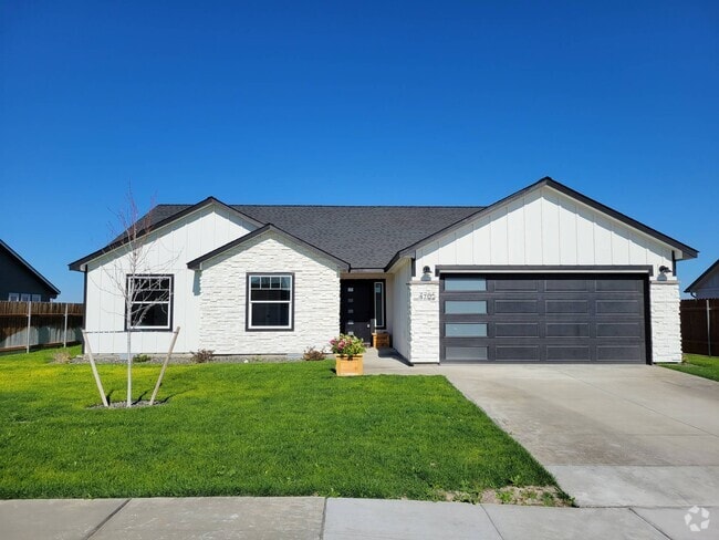 Building Photo - 4705 Corinth Dr Rental