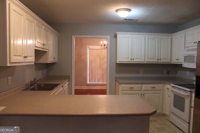 Photo - 8052 Burkhalter Rd