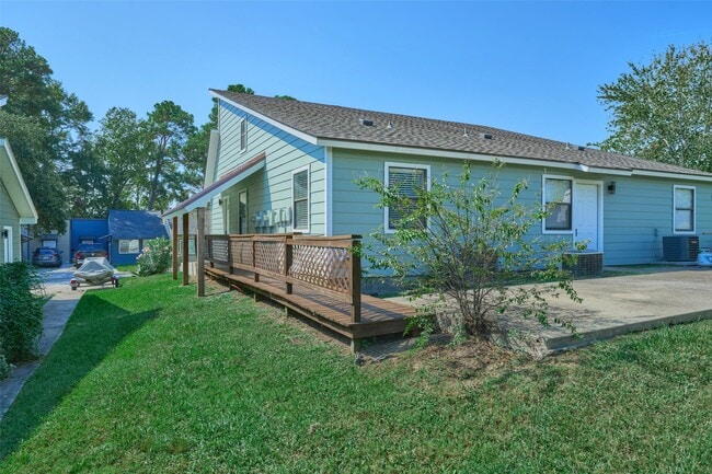 Photo - 21 Harbour Row Dr