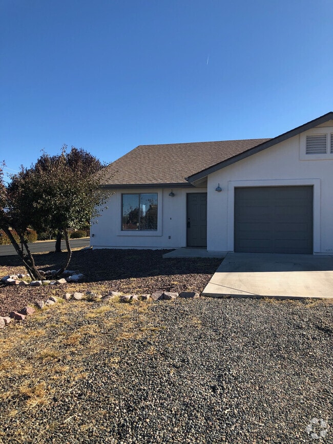 Building Photo - PM16-00150S: Concho Unit A Rental