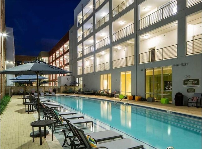 Building Photo - 1902 1/2 Simond Ave Unit A9-83