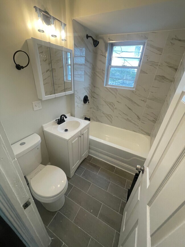 Photo - 2419 W 60th St Unit 2