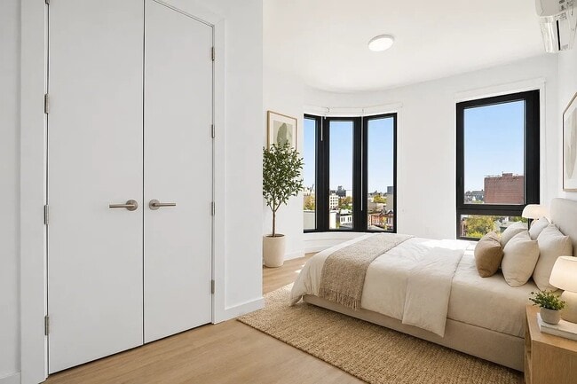 Photo - 2363 Bedford Ave Unit 702B