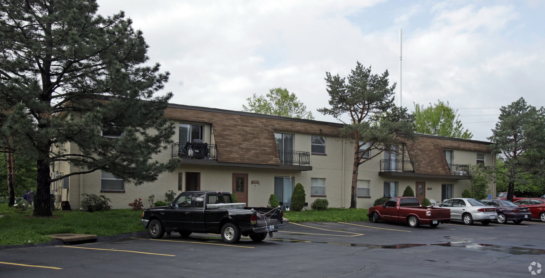Pinehurst Apartments - Pinehurst Apartments