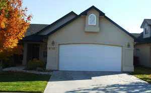 Building Photo - Boise 2 bedroom/1.5 bathroom/2Car, 1128Sqft, Nice townhouse off of State & Pierce Park
