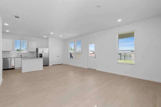 Photo - 24505 Red Hawthorn Trce