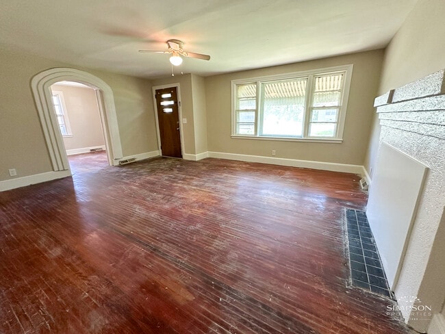 Photo - 1000 Garringer Pl