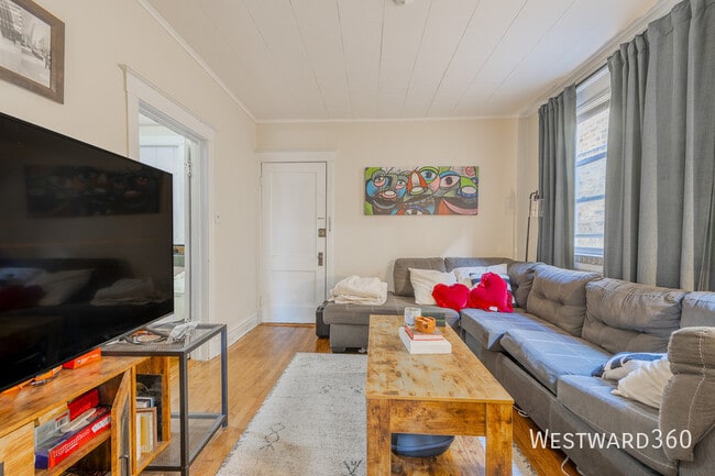 Photo - 2550 N Southport Ave Unidad 1R