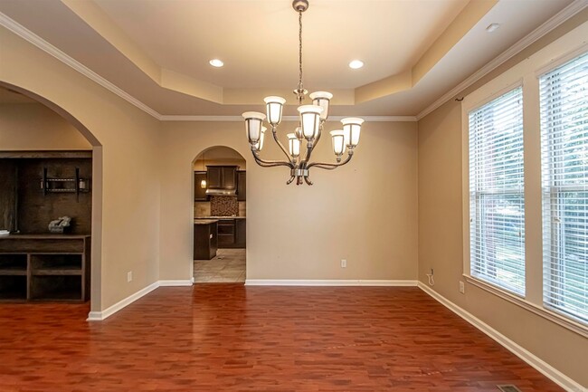 Photo - 1201 W 35th St