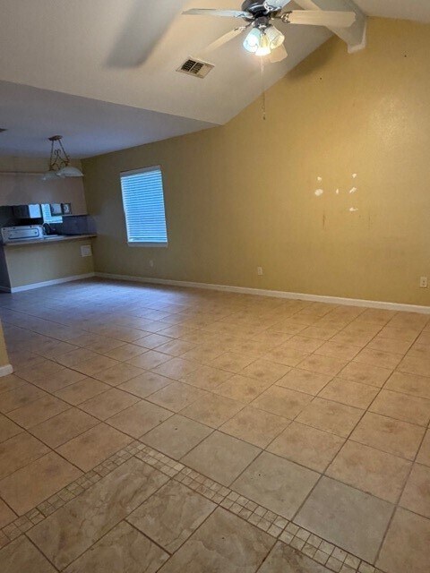 Photo - 1158 Glenda St