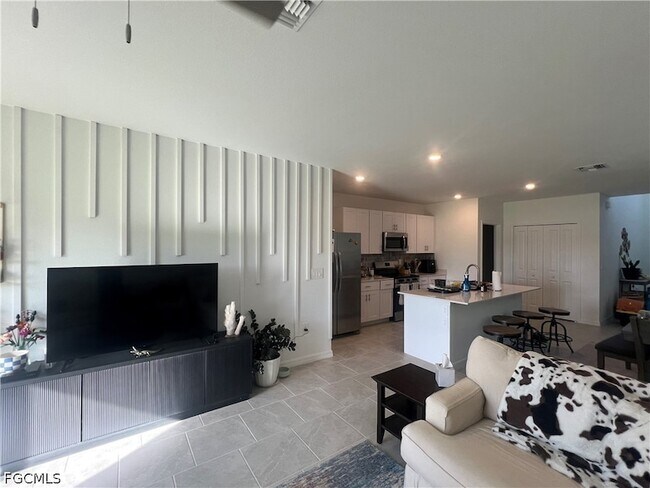 11808 Cloverly Ln
