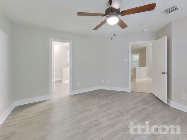 Photo - 18167 Woodsdale Ct