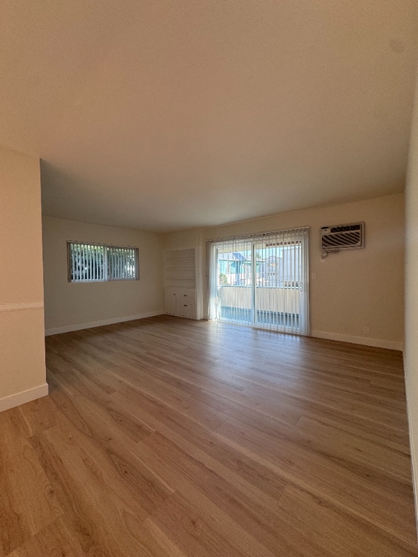 Photo - 283 S El Molino Ave Unidad 12