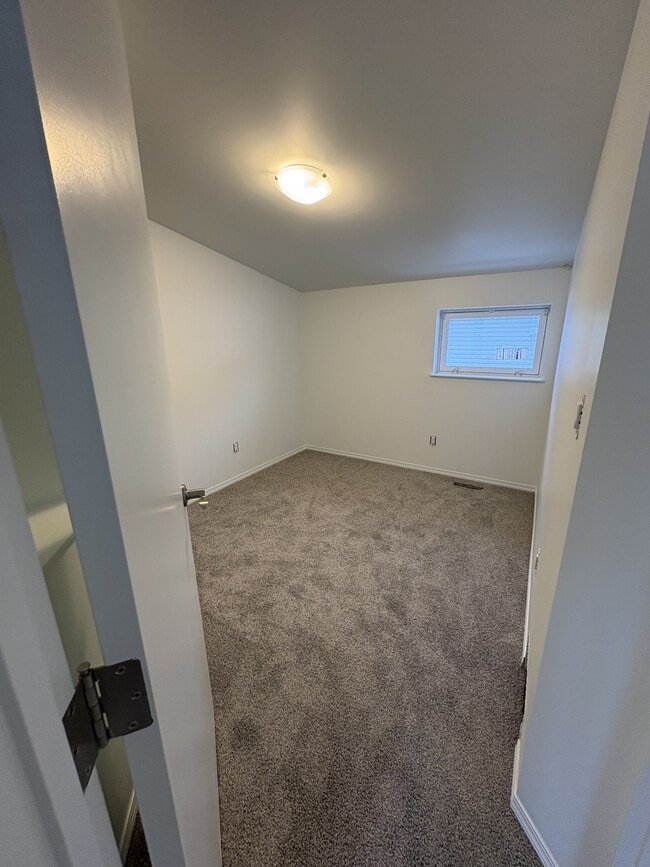 Photo - 11813-11847 47 St NW Unit 11813 - G1