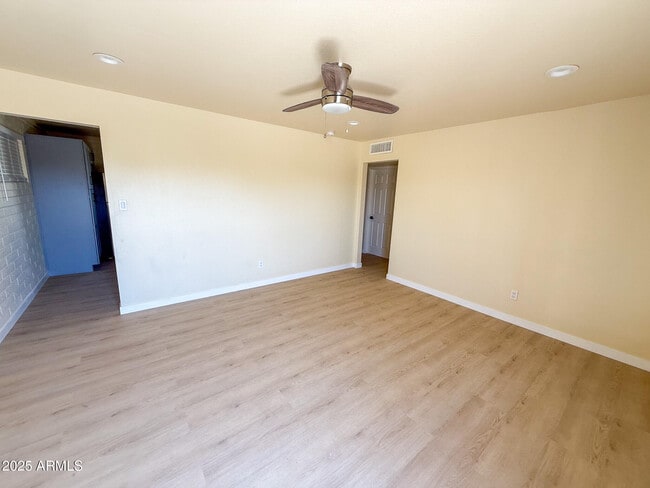 Photo - 1312 W 5th St Apartamento