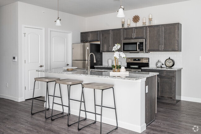 Miller Crossing Apartments & Villas