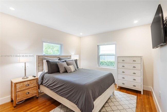 Photo - 2100 SW 31st Ave