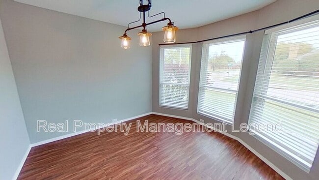 Photo - 3740 Racquet Ct