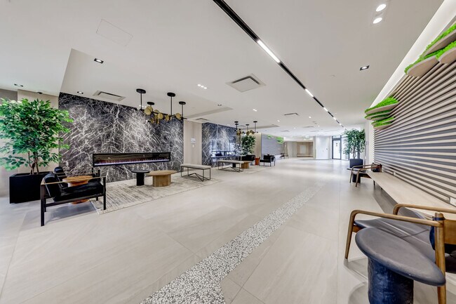 Photo - 60 George Butchart Dr Unité 512