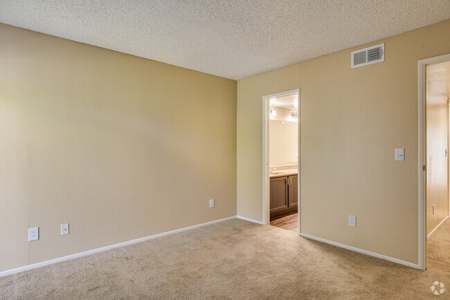2BR , 2,5BA - 1.089SF