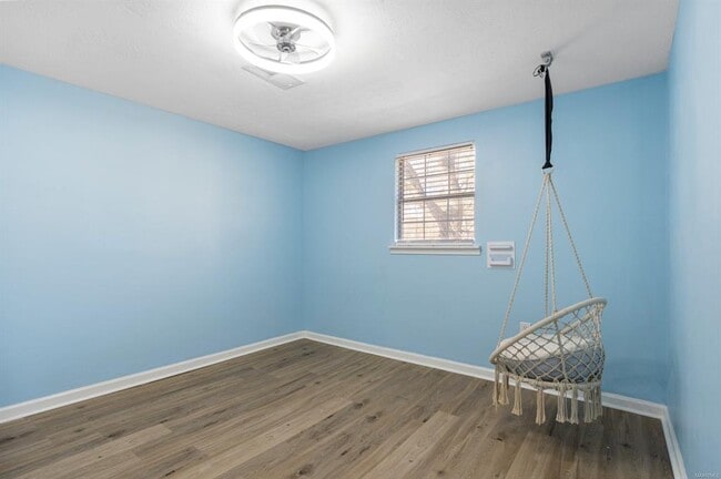 Photo - 1216 Old Rdg Rd E