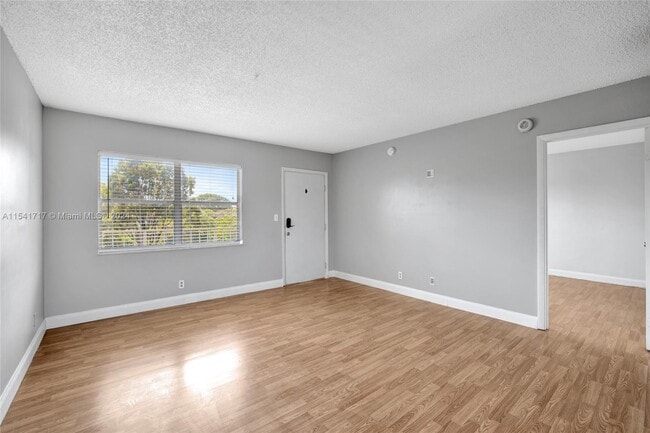 Photo - 609 NE 13th Ave Unit 301