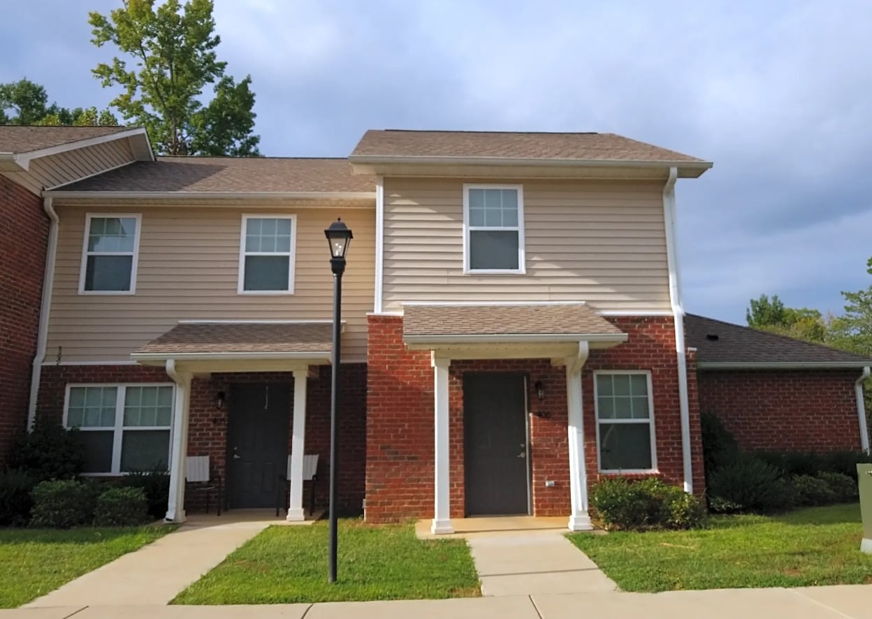 Canter Chase Apartments Lawrenceburg, TN