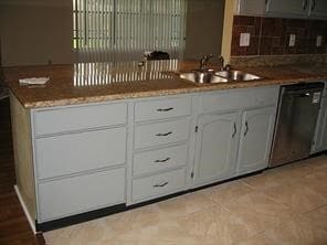 Building Photo - 8435 Quail Hills Dr
