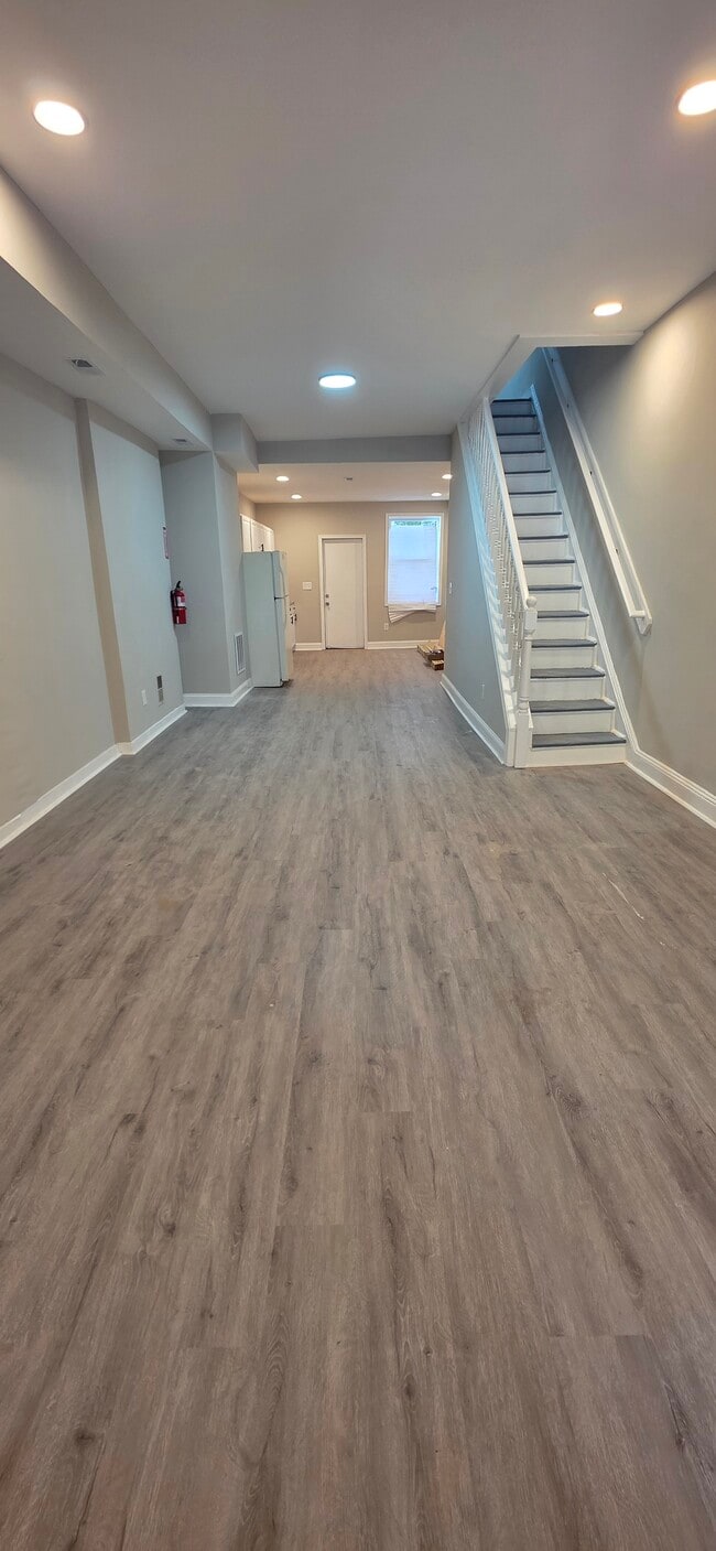 Photo - 1614 Ashburton St