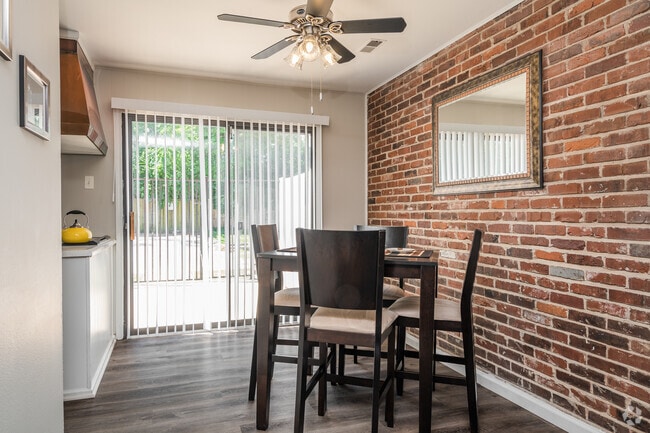 Warson Village Townhomes