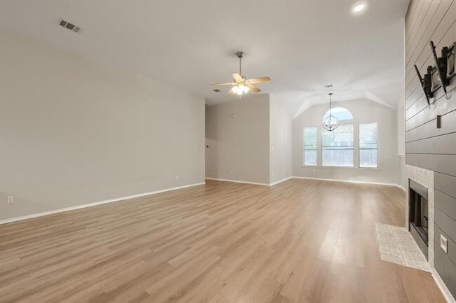 17020 Tortoise St
