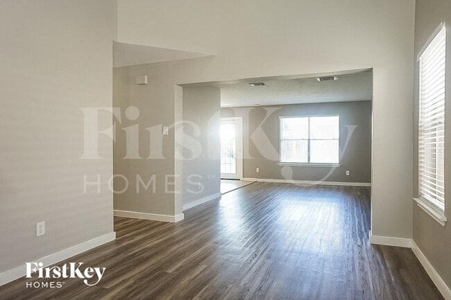 7311 Village Lake Dr