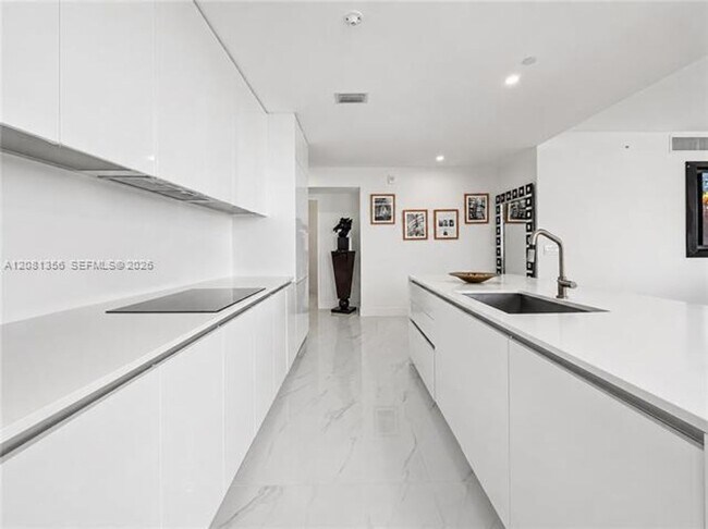 Photo - 700 NE 24th St