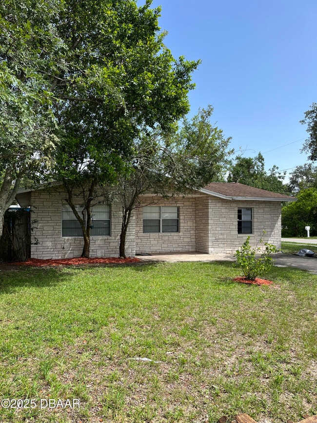 Photo - 1275 Golf Ave House
