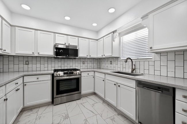 Photo - 571 S Burgess Ave