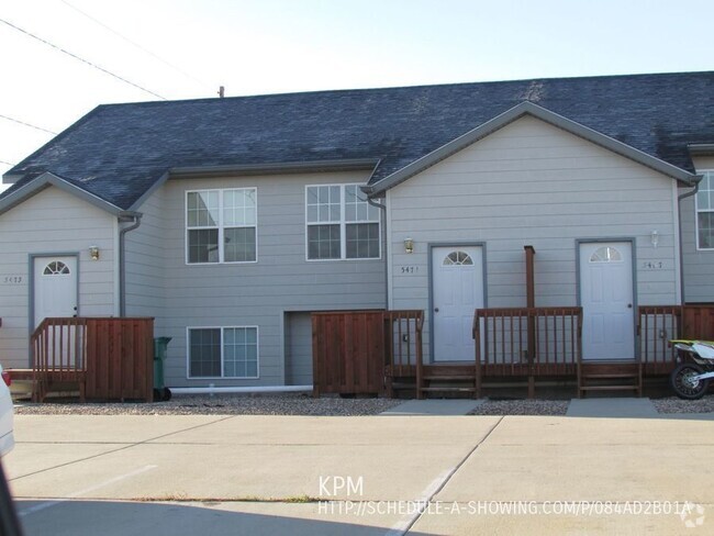 Building Photo - 2 BEDROOM | 1 1/2 BATH | TOWNHOME | RAPID ...