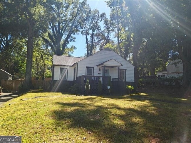 Building Photo - 482 Freyer Dr NE