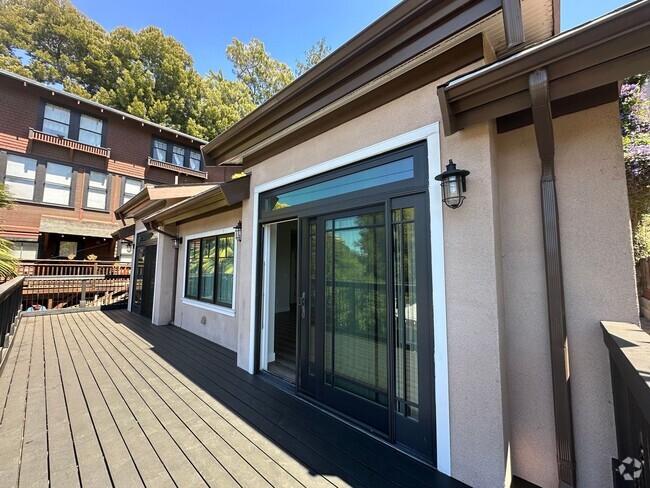 Building Photo - Modern 2-Bedroom Oasis with Expansive Deck... Rental