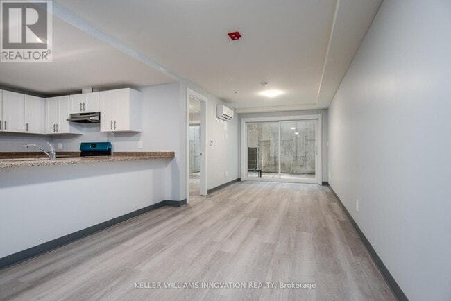 Photo - 10 Queen St Unit 002