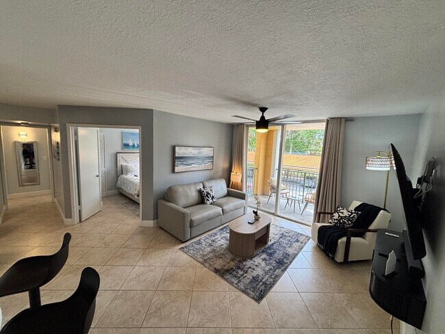 123 Yacht Club Way Unit 207